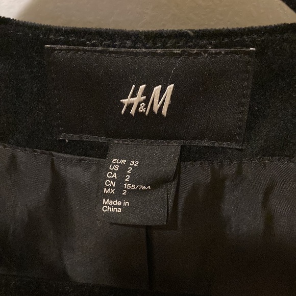 Suede black jacket. - Picture 5 of 5